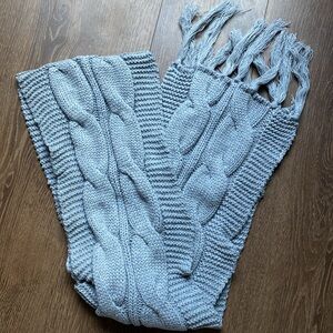 🩶Chunky Gray Knit Scarf